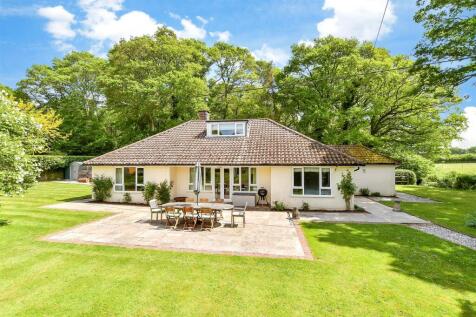 Bury Gate, Pulborough RH20 3 bed chalet for sale