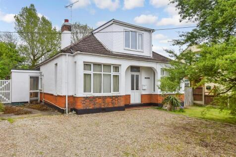 Oak Avenue, Billericay CM11 4 bed chalet for sale