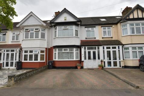 Headley Drive, Ilford IG2 3 bed terraced house for sale