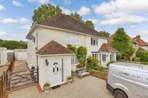 Little Bookham Street, Great Bookham... 3 bed semi