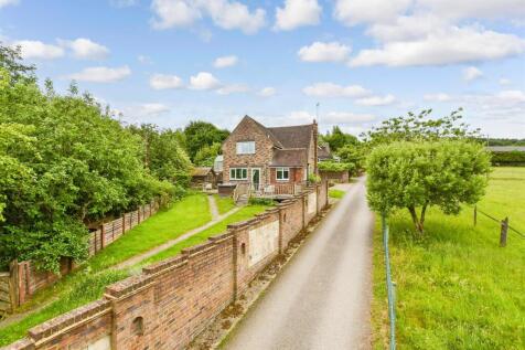 Logmore Lane, Dorking RH4 3 bed detached house for sale