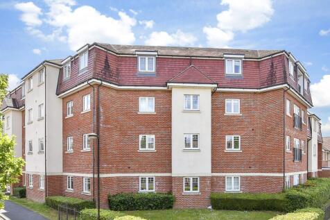 Hedgerows House, Morden SM4 2 bed flat for sale