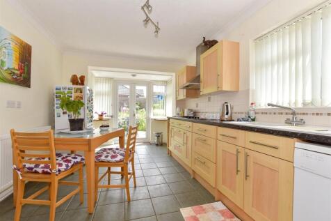 4 bedroom detached bungalow for sale