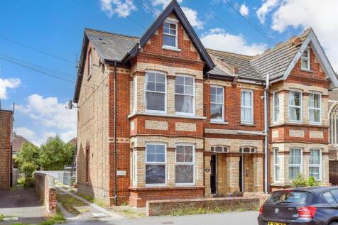 1 bedroom ground floor flat for sale
