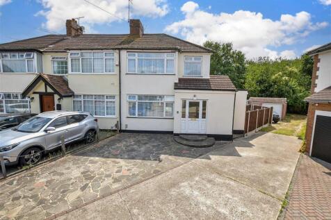 Saunton Road, Hornchurch RM12 3 bed end of terrace house for sale