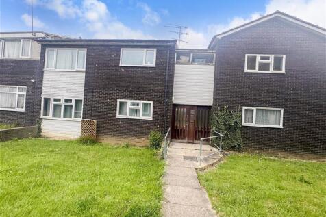 Shepeshall, Basildon SS15 2 bed ground floor flat for sale