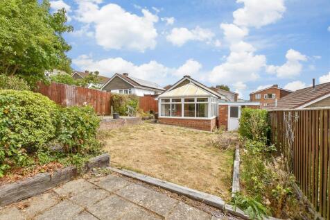 2 bedroom detached bungalow for sale
