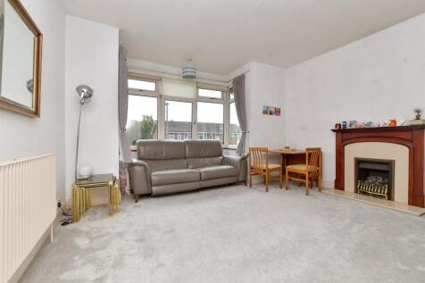 Park Road, Wallington SM6 2 bed maisonette for sale