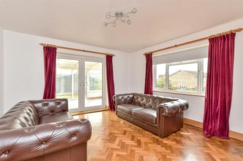 4 bedroom detached bungalow for sale