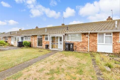 Pluckley Gardens, Margate CT9 2 bed terraced bungalow for sale
