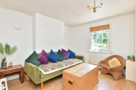2 bedroom cottage for sale