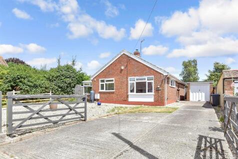 School Lane, Canterbury CT3 2 bed detached bungalow for sale