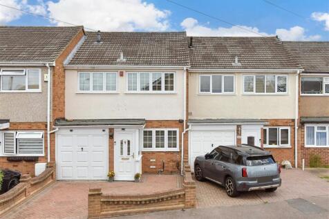Roding Way, Rainham RM13 3 bed terraced house for sale