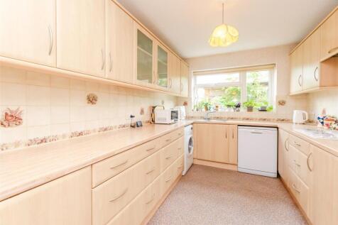 Penshurst Close, Sevenoaks TN15 3 bed semi
