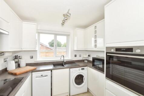 2 bedroom semi-detached bungalow for sale