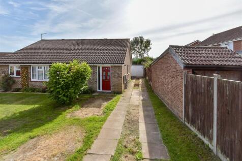 2 bedroom semi-detached bungalow for sale