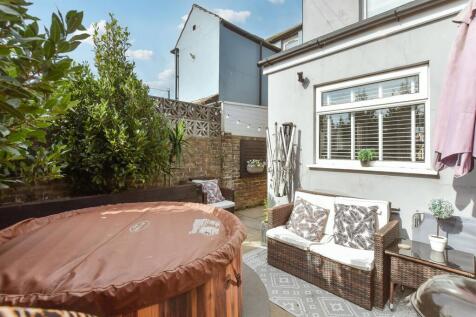 St. Richard's Road, Deal CT14 1 bed semi