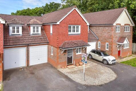 Greenhill, Tonbridge TN12 3 bed link detached house for sale