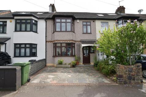 Lyndhurst Drive, Hornchurch RM11 3 bed terraced house for sale