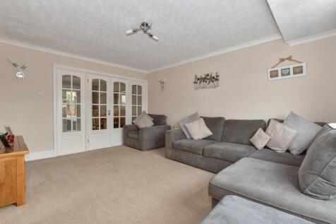 Ragstone Road, Maidstone ME15 3 bed semi