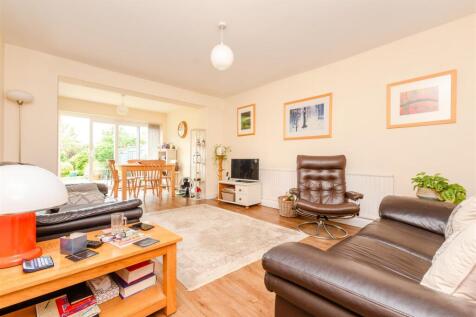 3 bedroom semi-detached bungalow for sale