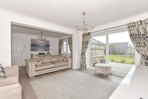 4 bedroom detached bungalow for sale