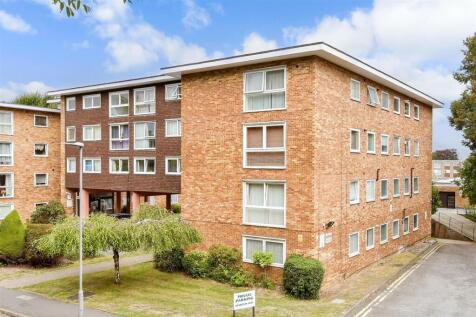 Birch Court, Wallington SM6 2 bed ground floor flat for sale