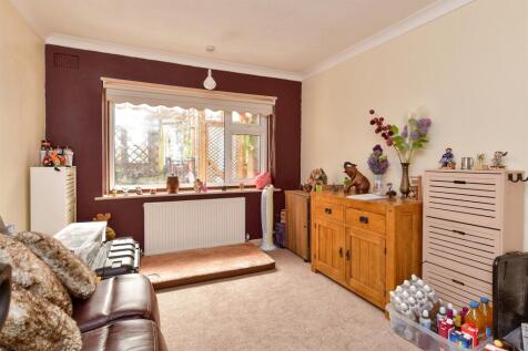 4 bedroom semi-detached bungalow for sale