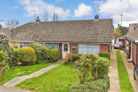 3 bedroom semi-detached bungalow for sale
