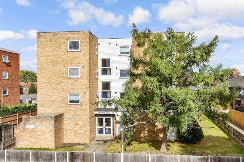 Hawthorn Court, Sutton SM1 2 bed ground floor flat for sale