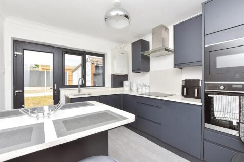 2 bedroom semi-detached bungalow for sale
