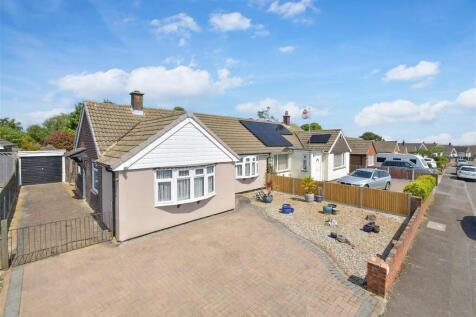 2 bedroom semi-detached bungalow for sale