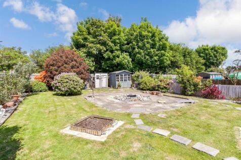 2 bedroom semi-detached bungalow for sale