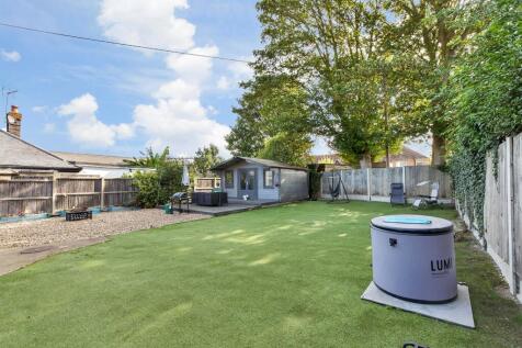 Canterbury Road, Birchington CT7 5 bed detached bungalow for sale