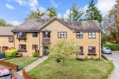 2 bedroom ground floor flat for sale