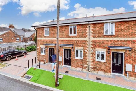 Green Street, Newport PO30 2 bed terraced house for sale