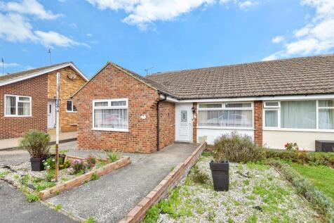 3 bedroom semi-detached bungalow for sale