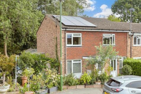 Timber Mill, Horsham RH13 2 bed end of terrace house for sale