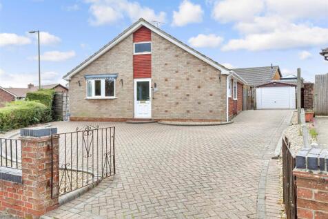 Rosemary Way, Waterlooville PO8 3 bed detached bungalow for sale