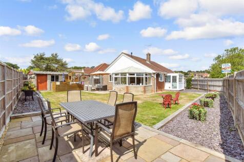 3 bedroom detached bungalow for sale