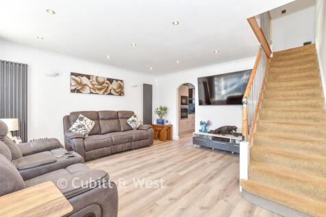 Walnut Tree Close, Hayling Island PO11 3 bed semi