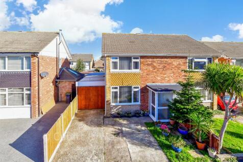 Walnut Tree Close, Hayling Island PO11 3 bed semi