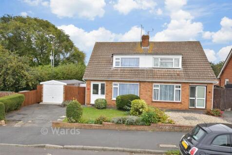 Bramley Avenue, Faversham ME13 3 bed semi