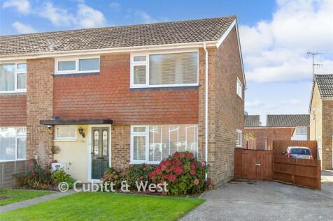Winchester Road, Rustington BN16 3 bed end of terrace house for sale