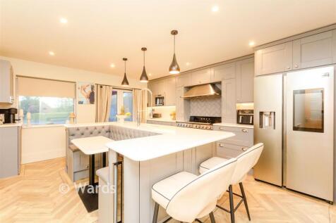 5 bedroom detached bungalow for sale