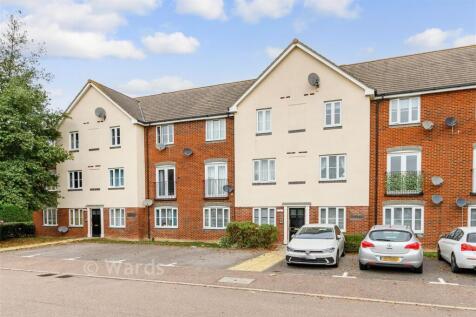Covesfield, Gravesend DA11 2 bed ground floor flat for sale