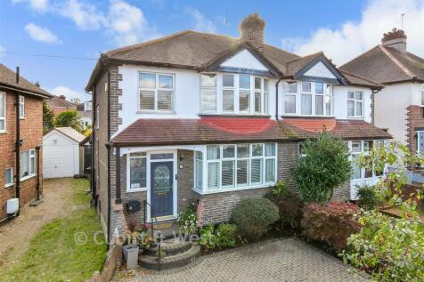 Iberian Avenue, Wallington SM6 3 bed semi