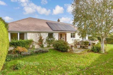 Victoria Road, Deal CT14 4 bed detached bungalow for sale