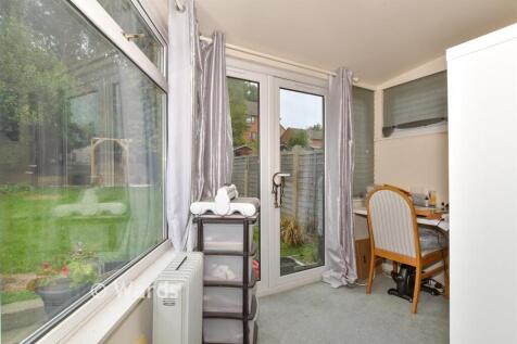 The Tideway, Rochester ME1 2 bed end of terrace house for sale