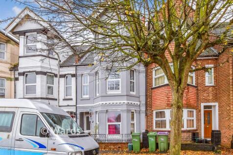 9 Boscombe Road, Folkestone CT19 1 bed ground floor flat for sale